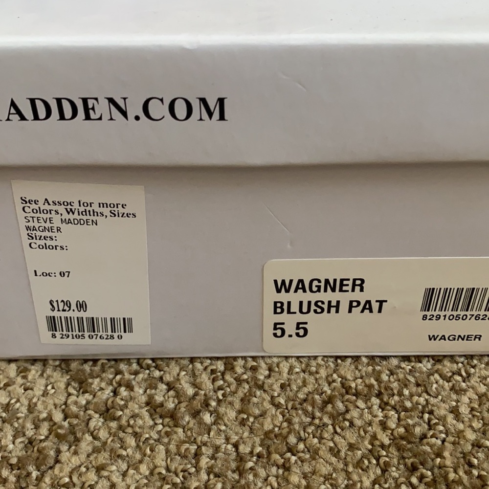 Size 5.5 Steve Madden Wagner - Picture 4 of 13